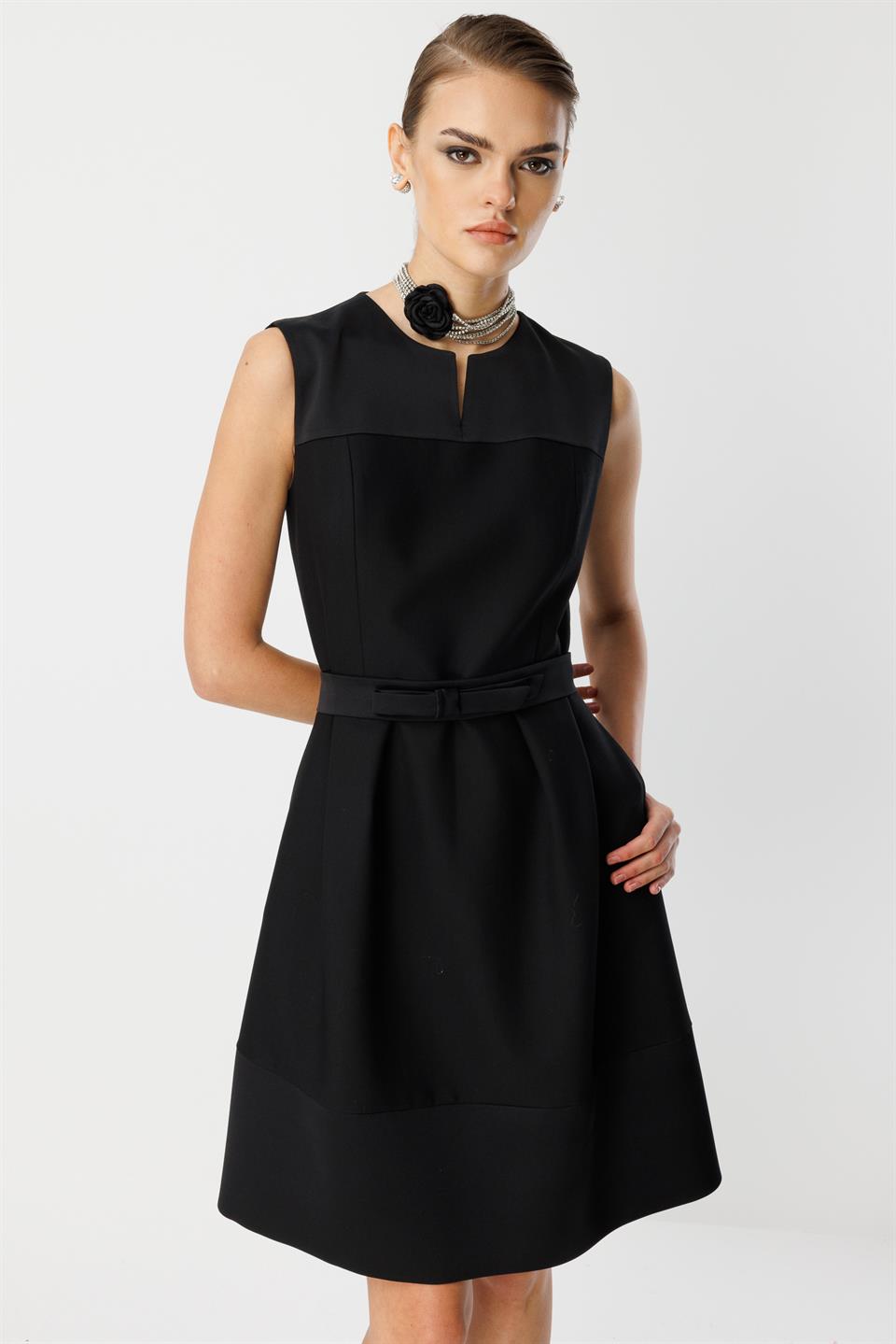 Saten Fiyonklu Düşes Elbise SİYAH