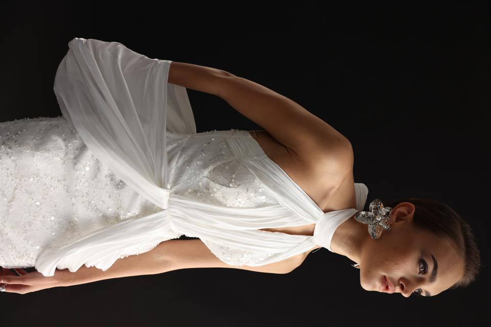 Saten Garnili Payetli Dekolte Detay Elbise EKRU