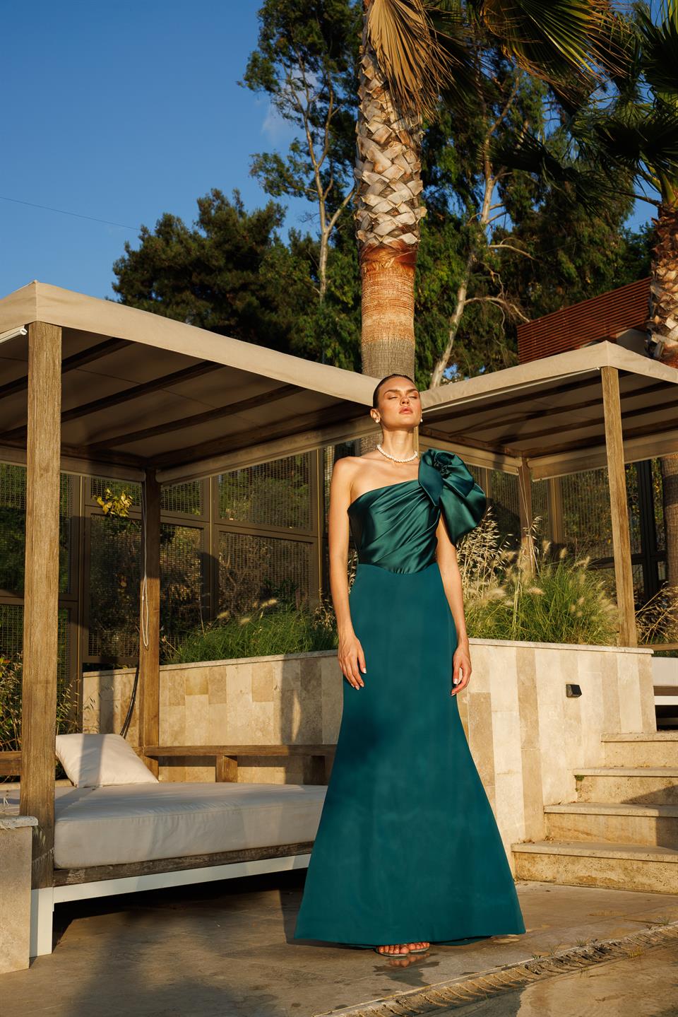 Straplez Yaka Fiyonk Detaylı  Abiye YEŞİL