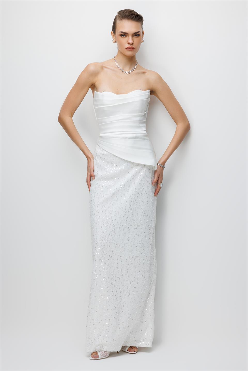 Straplez Yaka Payet İşlemeli Maxi Boy Abiye EKRU