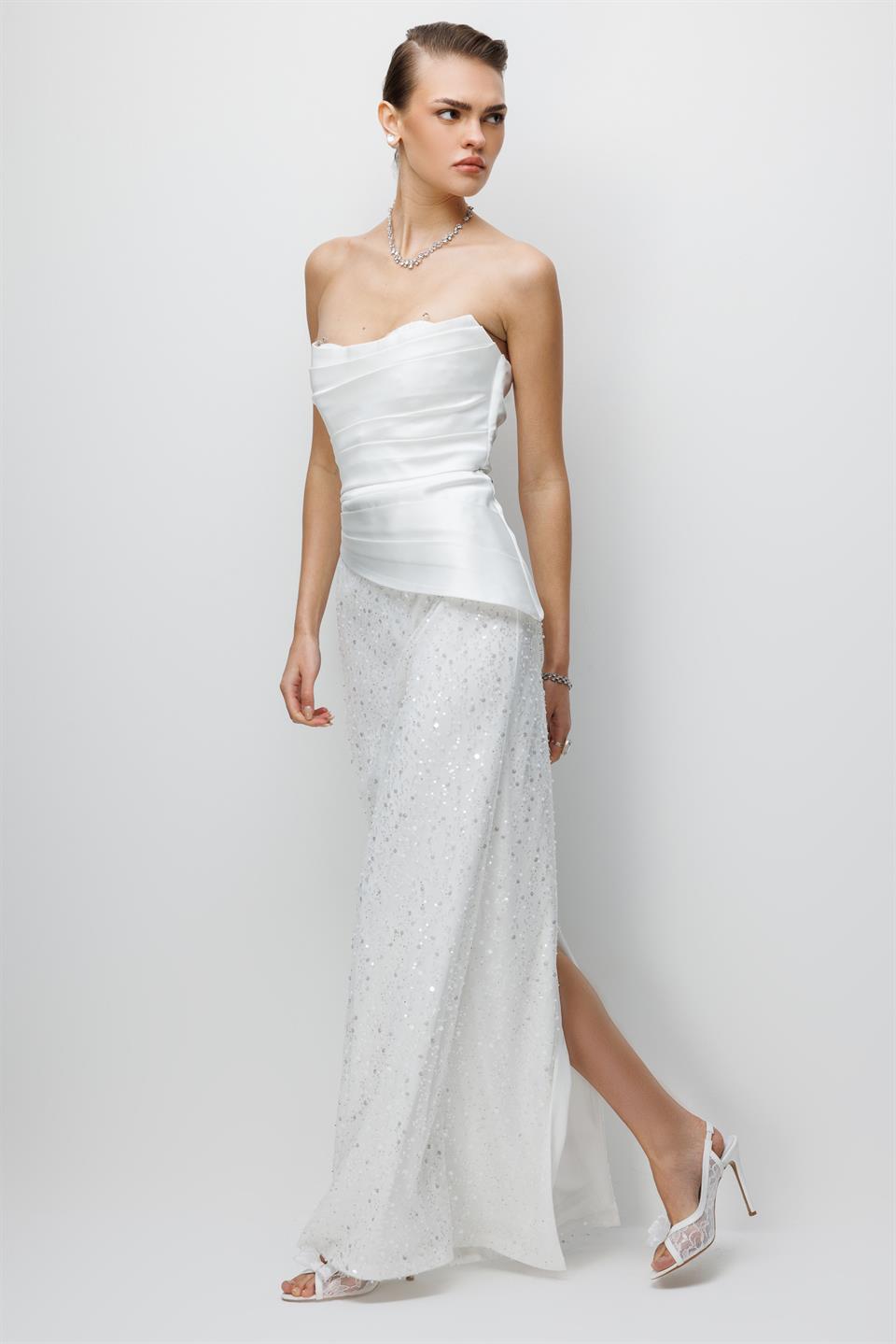 Straplez Yaka Payet İşlemeli Maxi Boy Abiye EKRU