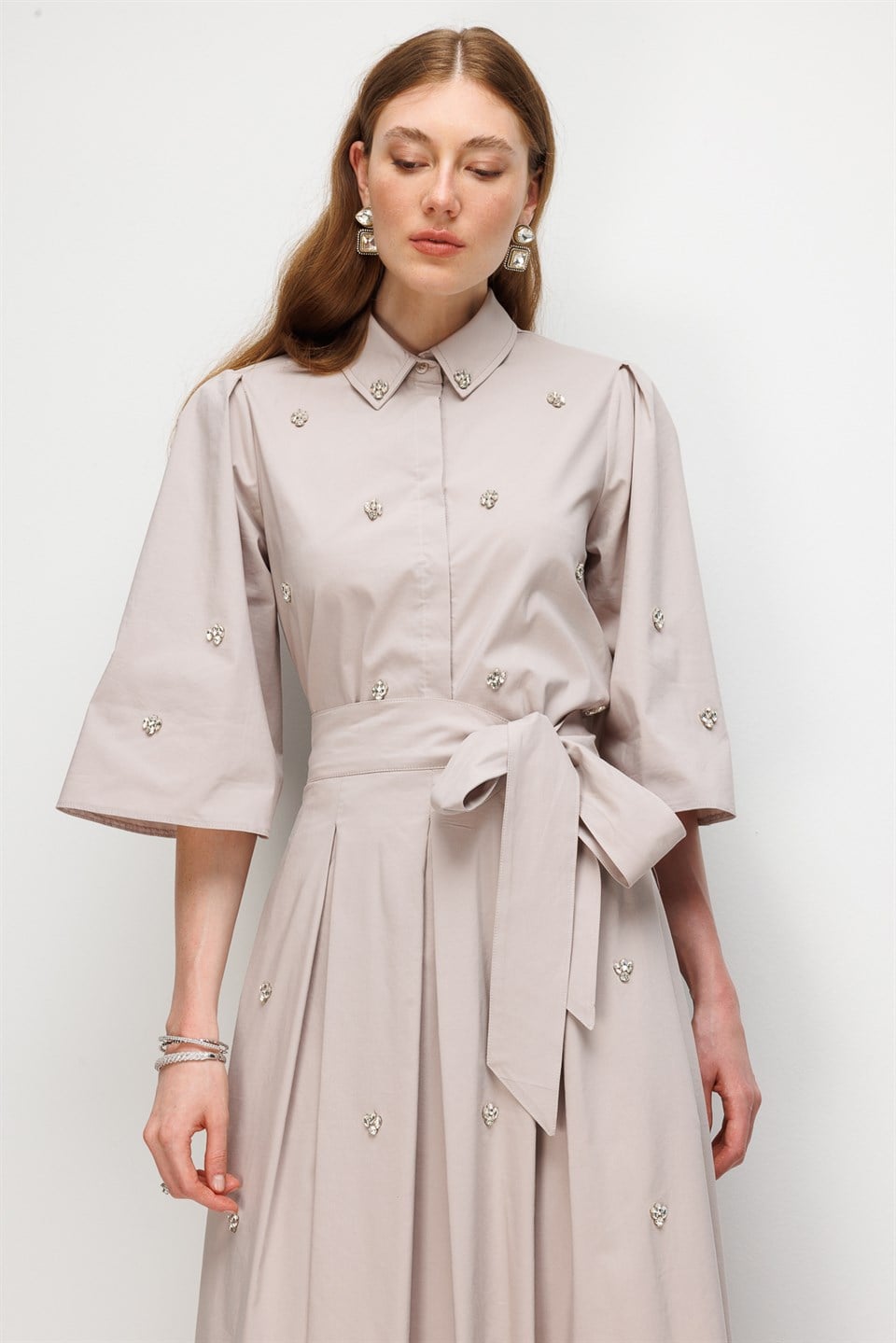Stone Embellished Pleated Skirt Beige