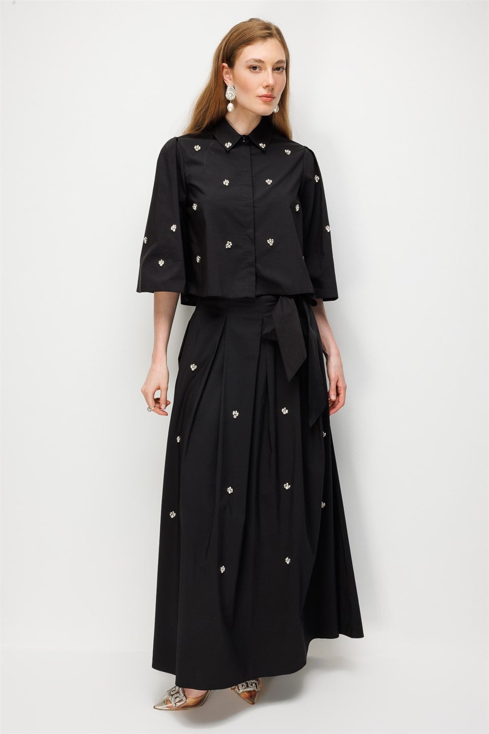 Stone Embellished Pleated Skirt Black