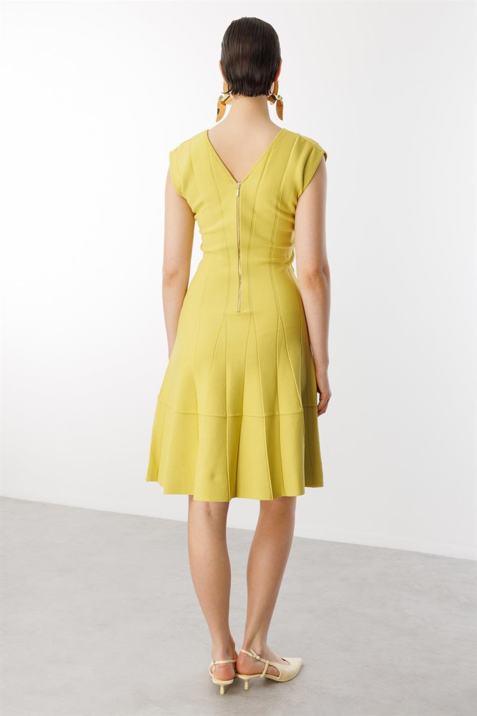 V-Neck Self-Striped Dress PISTACHI