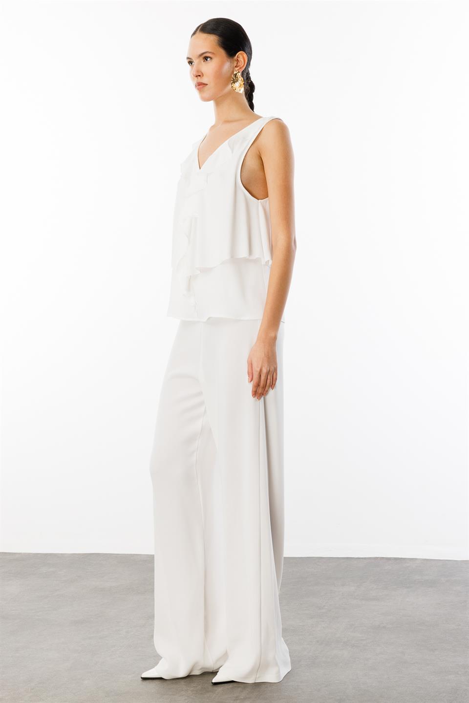 V Yaka Sırt Dekolteli Volanlı Bluz BEYAZ