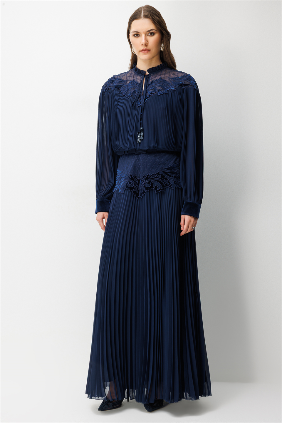 Yaka Bel Dantel İşleme Detay Maxi Boy Elbise LACİVERT