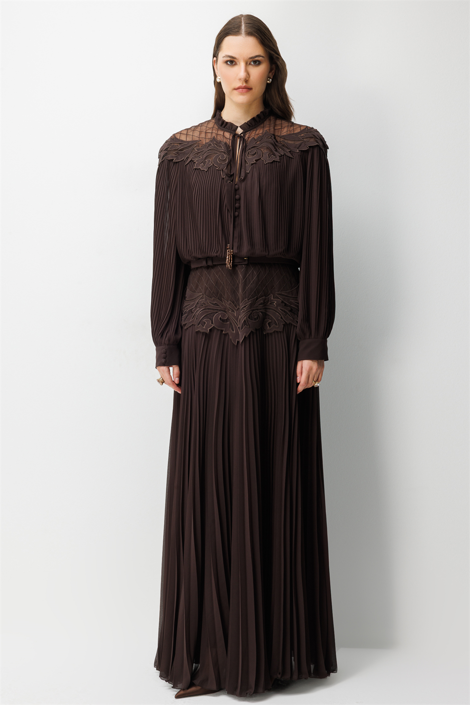 Yaka Bel Dantel İşleme Detay Maxi Boy Elbise KAHVERENGİ