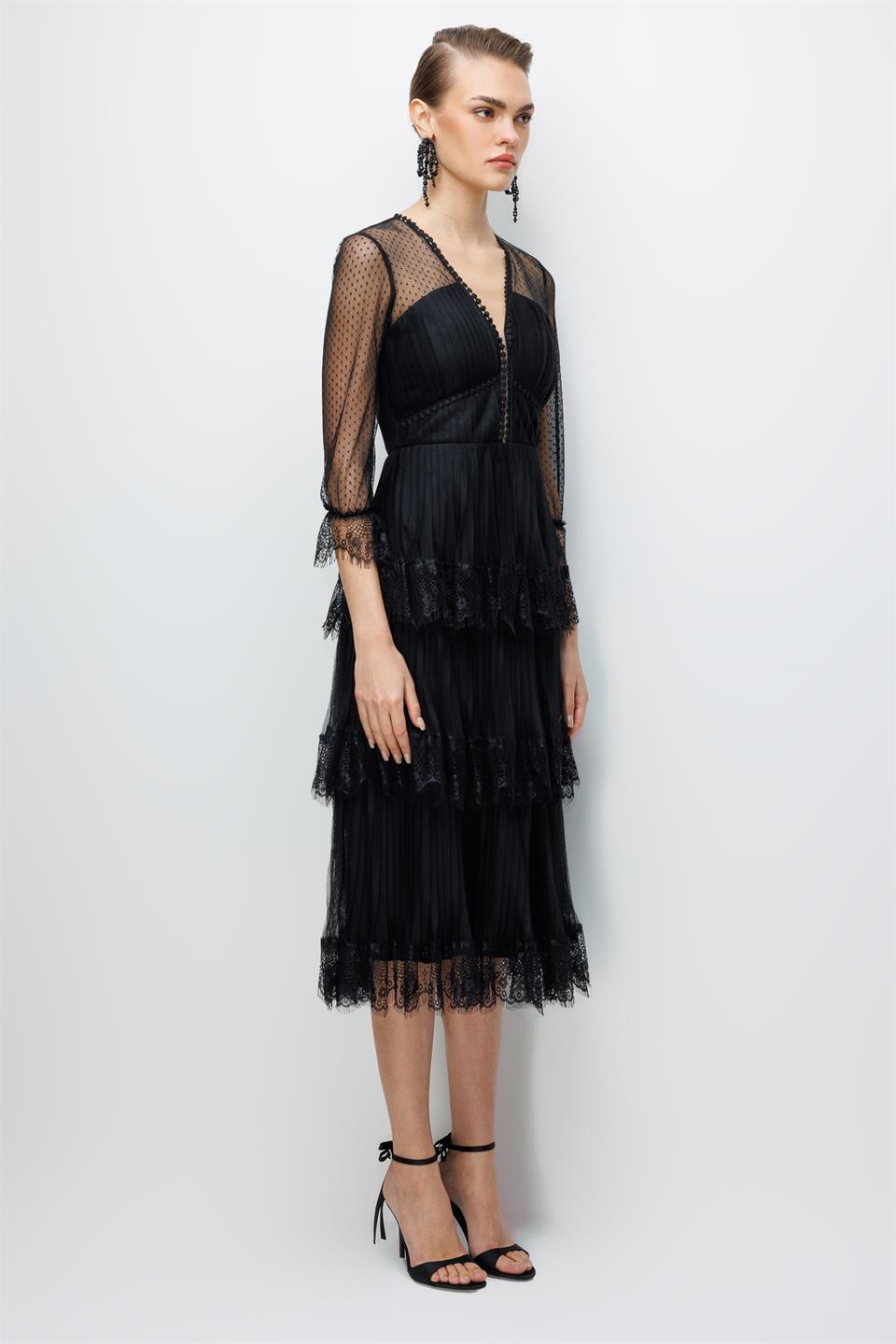 Yaka Birit Detaylı Tül Etek Elbise SİYAH