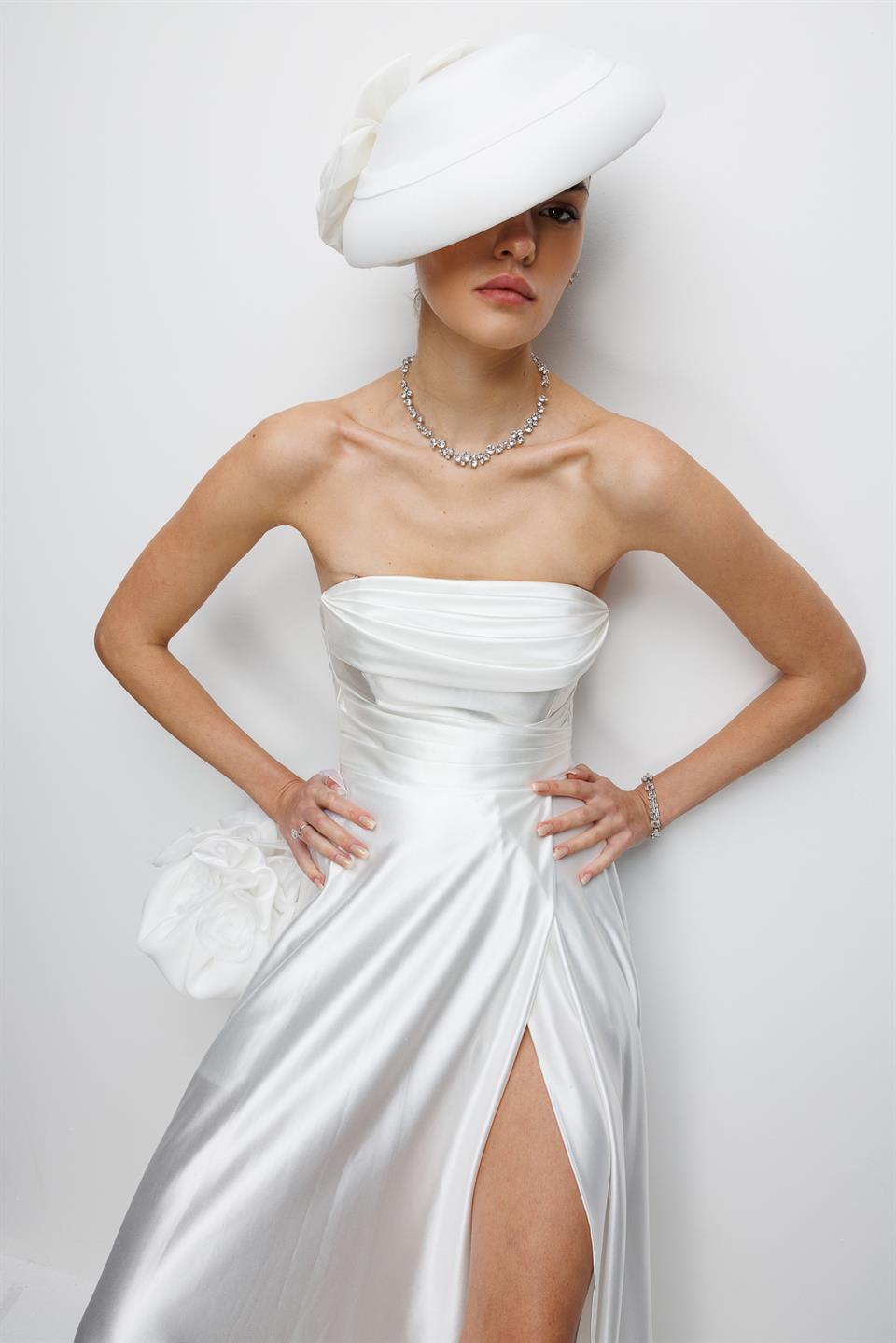 Yaka Drape Detaylı Saten Abiye EKRU