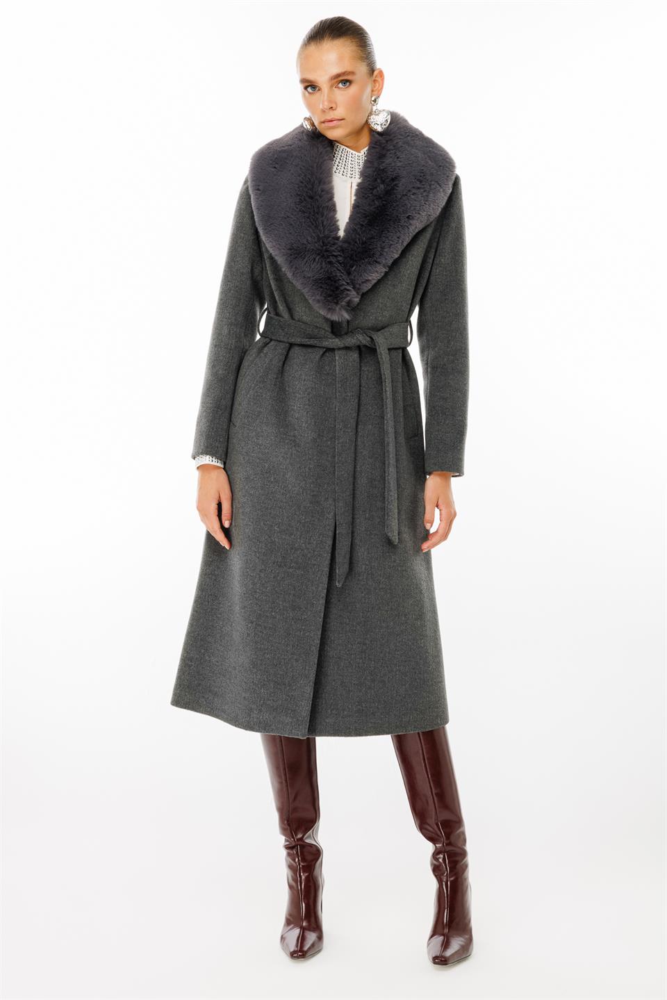 Yaka Kürk Detaylı Bel Kuşaklı Kaşe Kaban KOYU GRİ