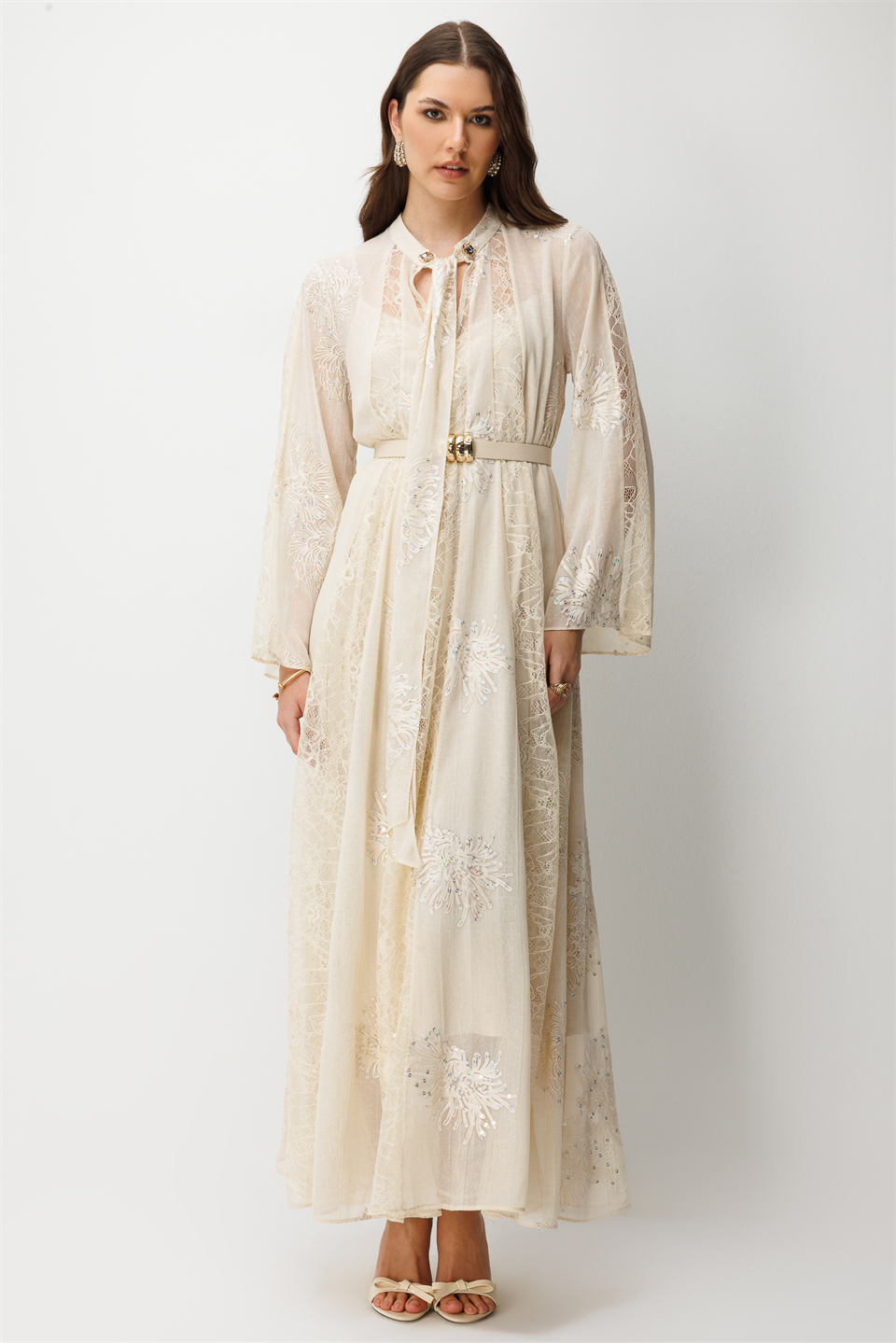 Yaka Şal Bağlama Detay Dantel Şeritli Maxi Boy Elbise EKRU