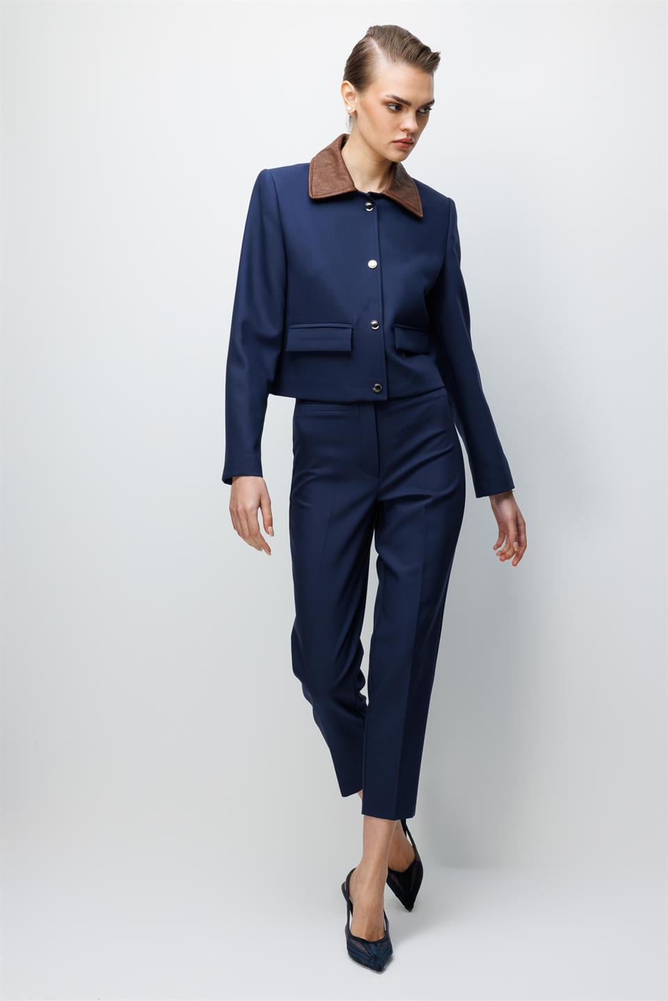 Yakası Deri Detaylı Ceket LACİVERT