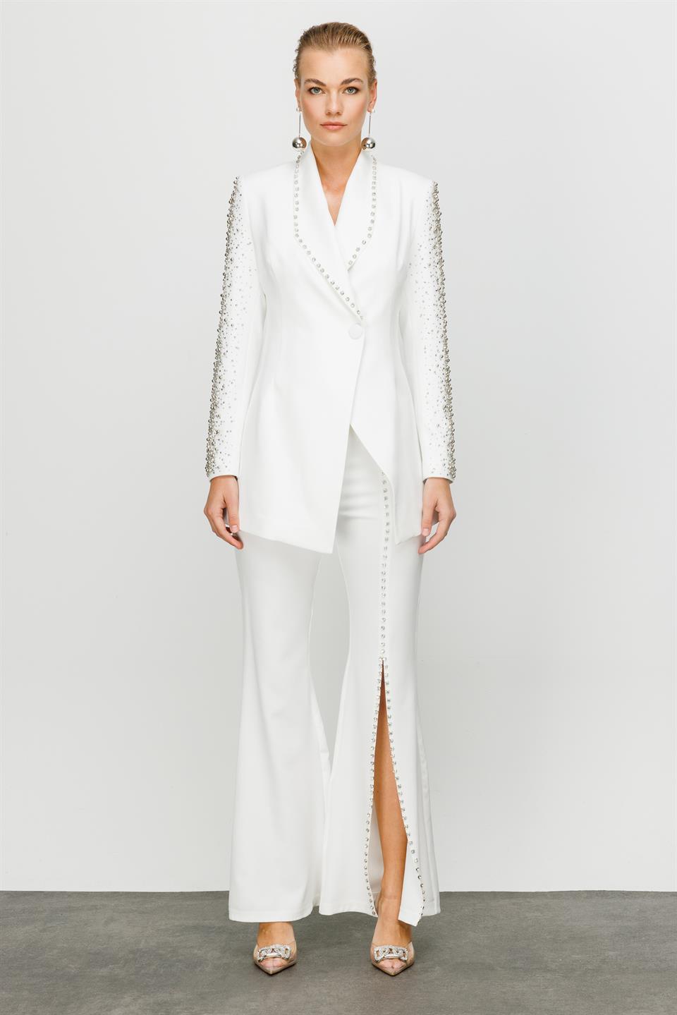 Yakası Kolları Taş İşlemeli Takım BEYAZ