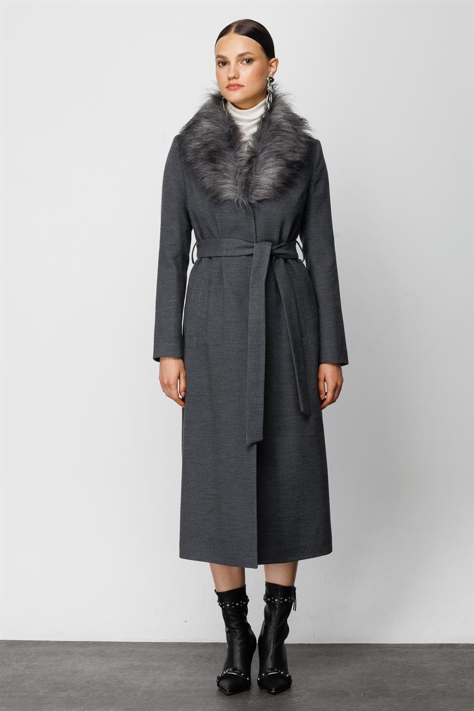 YAKASI KÜRKLÜ KAŞE KABAN GRİ