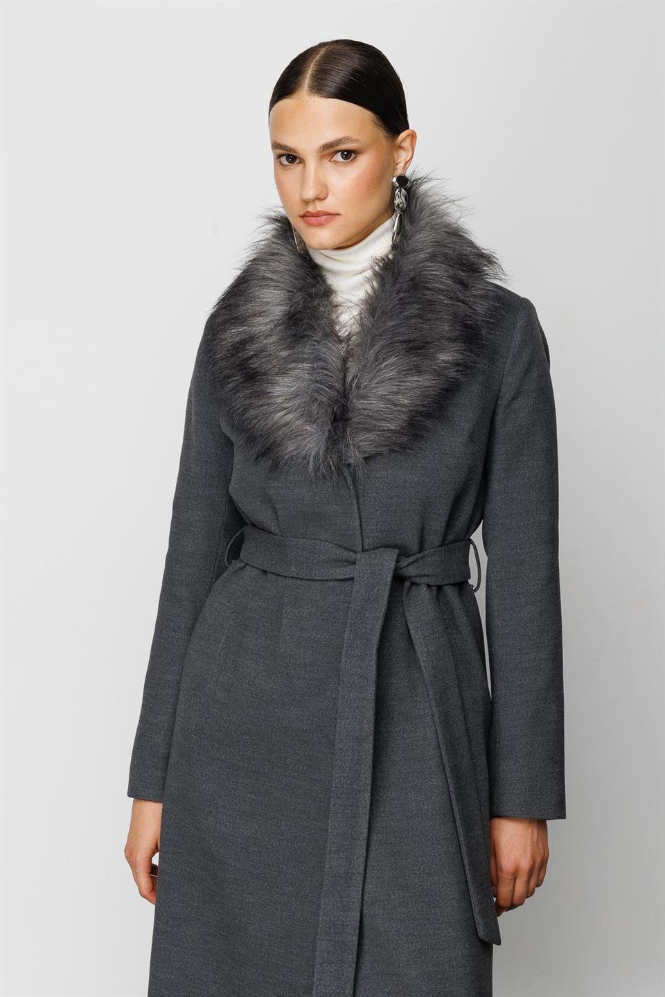 YAKASI KÜRKLÜ KAŞE KABAN GRİ