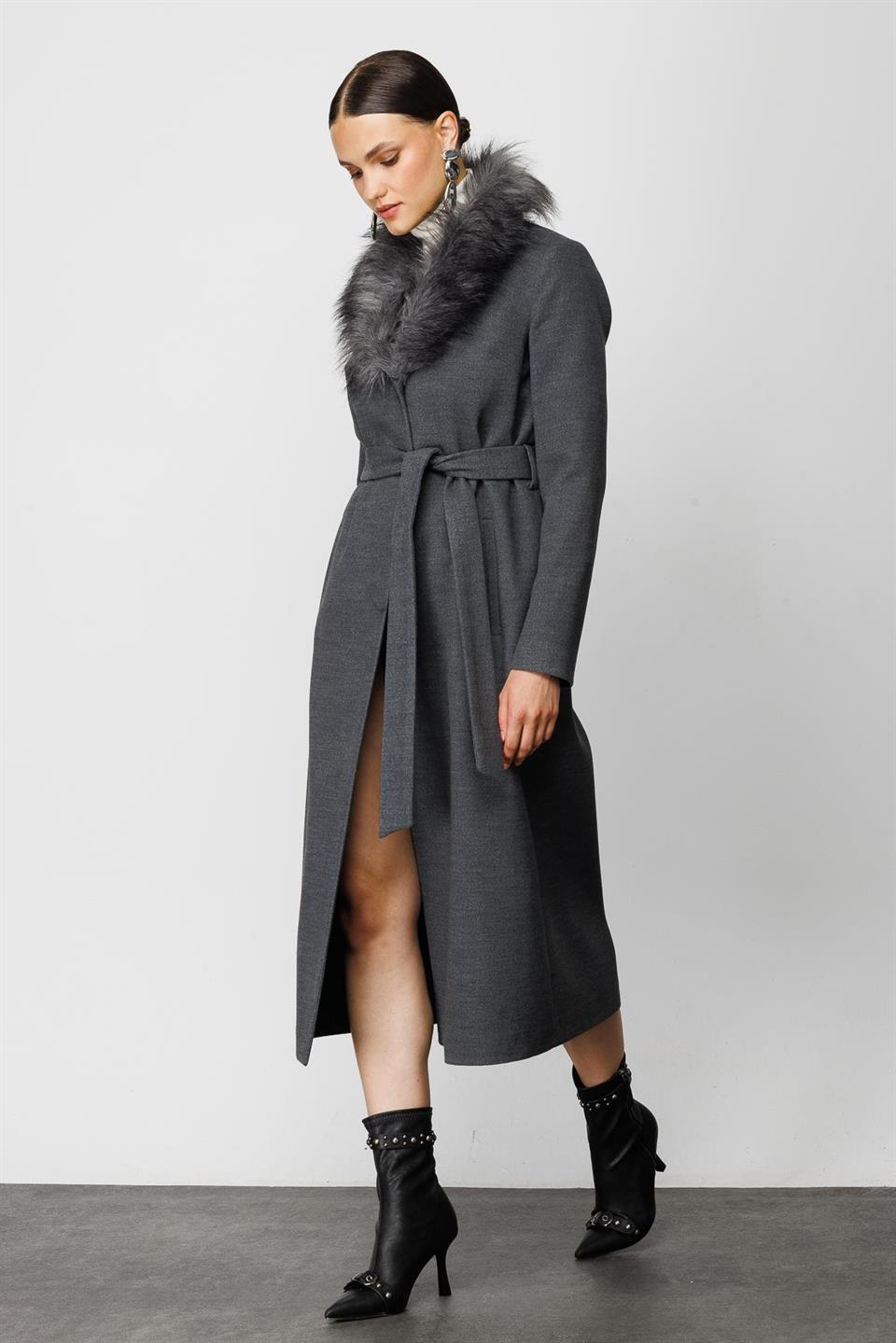 YAKASI KÜRKLÜ KAŞE KABAN GRİ