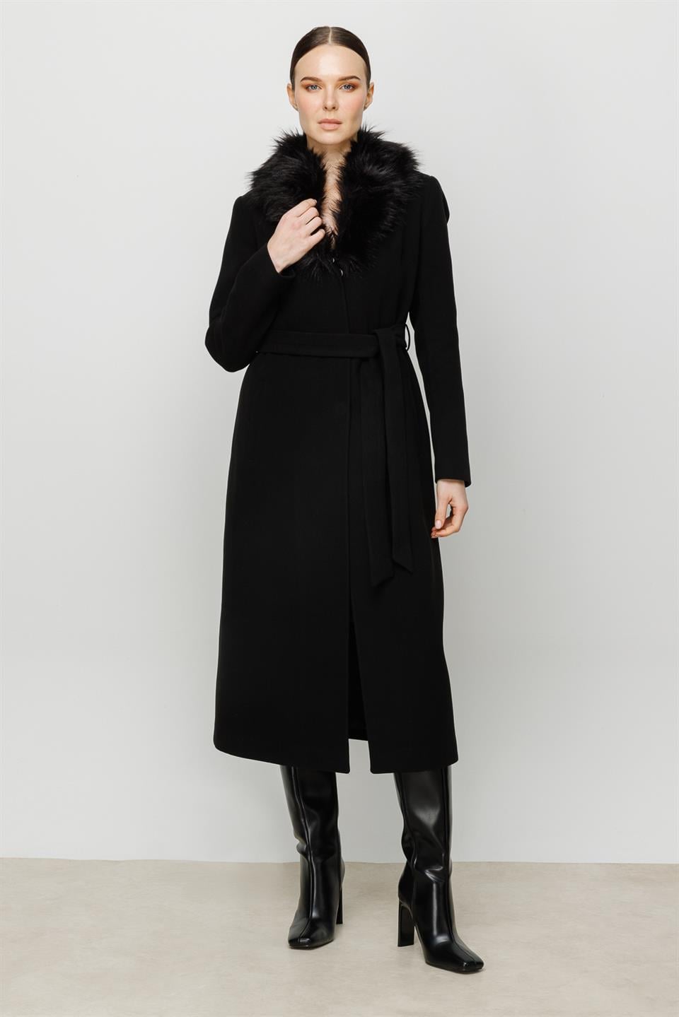 FURRY COLLAR CACHET COAT BLACK
