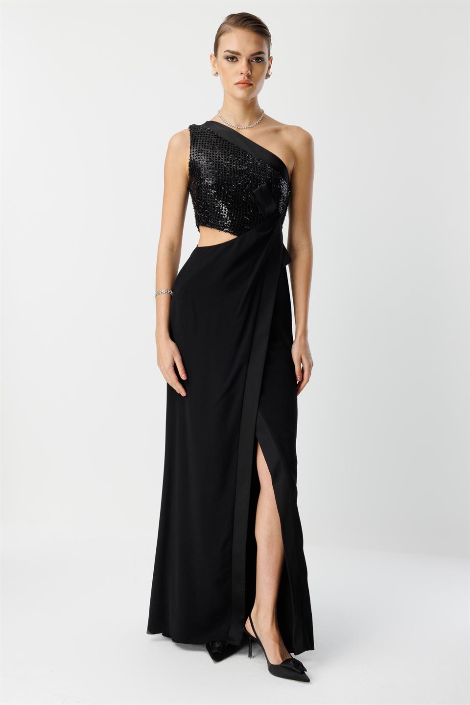 Yandan Fiyonk Uzun Elbise SİYAH