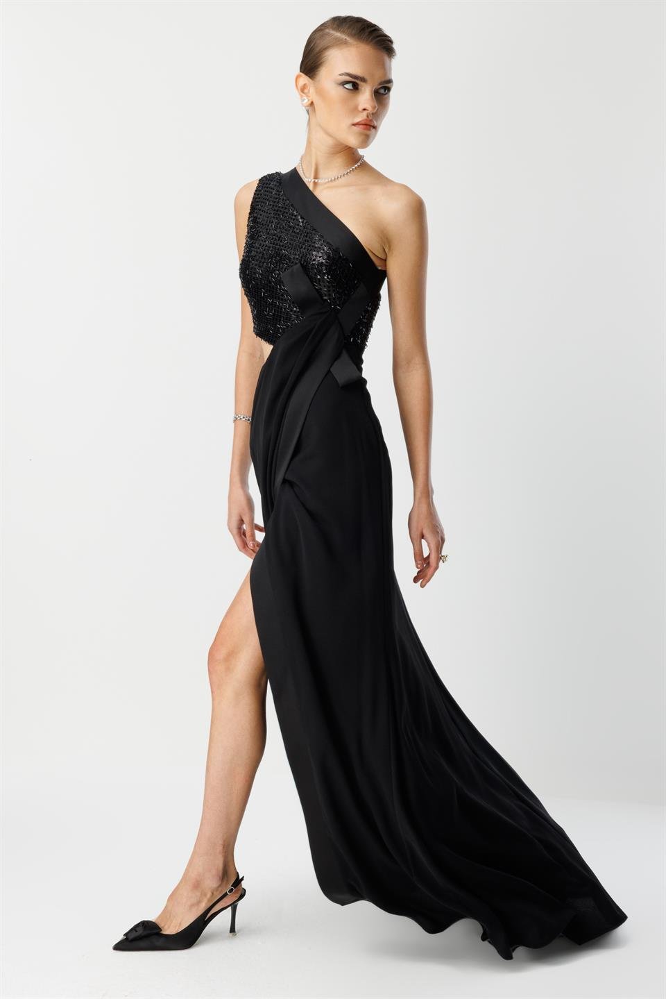 Yandan Fiyonk Uzun Elbise SİYAH