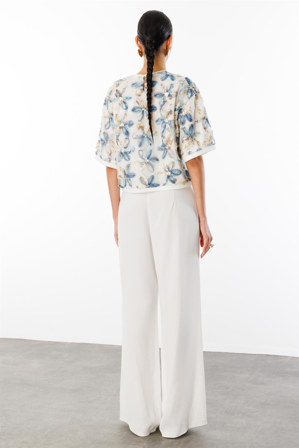 Yuvarlak  Yaka Oversize Pullu  Çiçekli Bluz DESENLİ