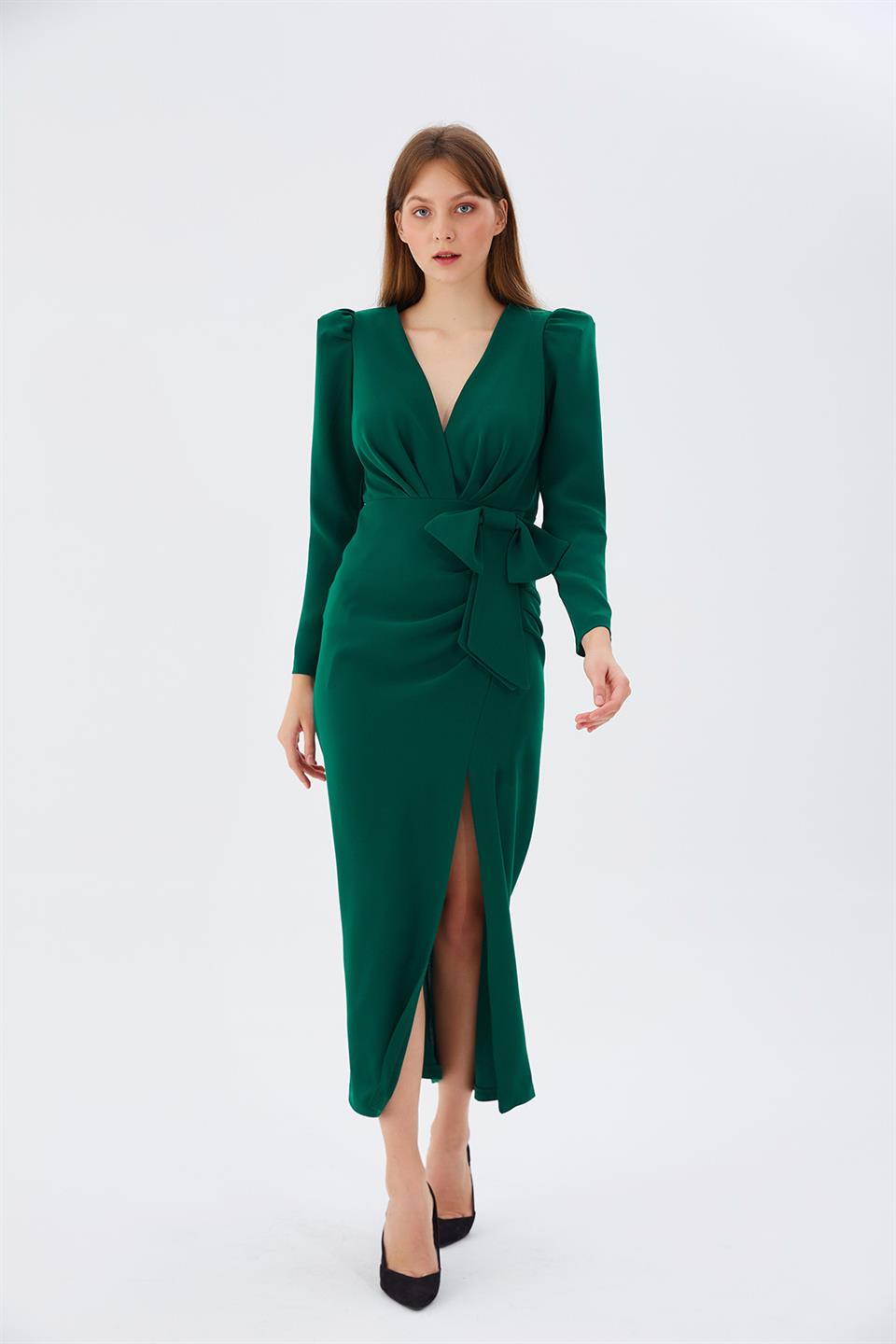 Zümrüt Yeşili Fiyonk Detaylı Elbise