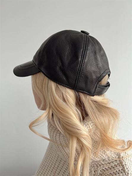 Leather hat black
