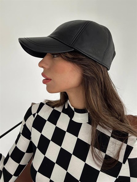 Leather hat black