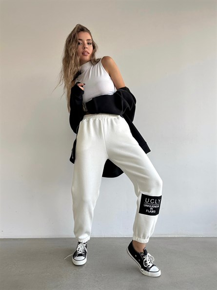 Ugly processing 3 yarn jogger tracksuit white
