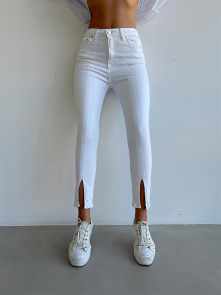 Paça Yırtmaç Likralı Yıkama Skinny Jean Beyaz