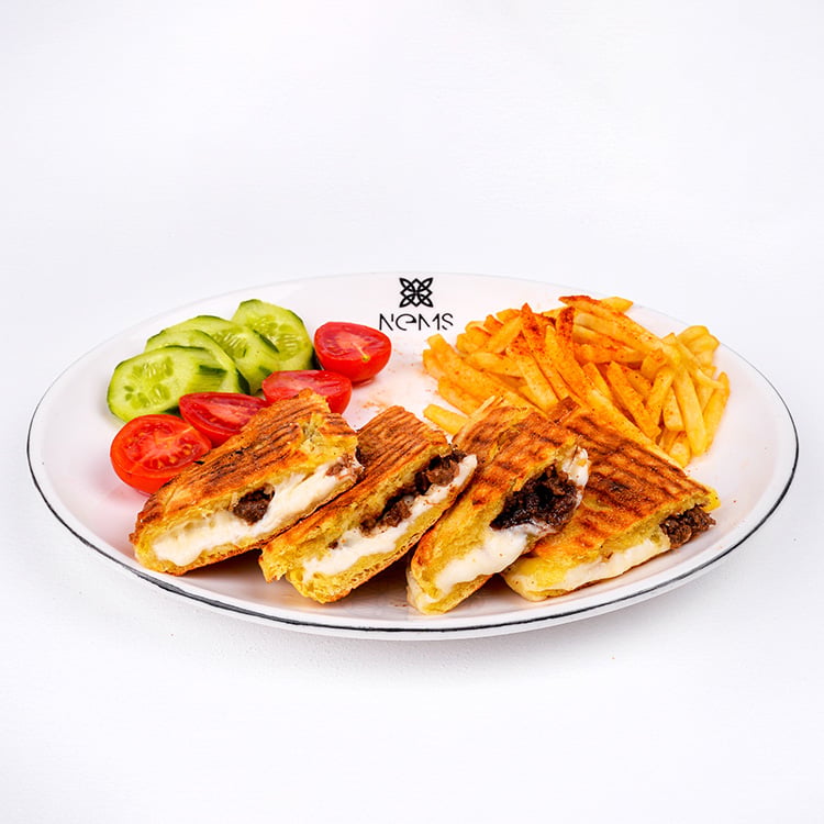 Bazlama Kavurmalı Tost