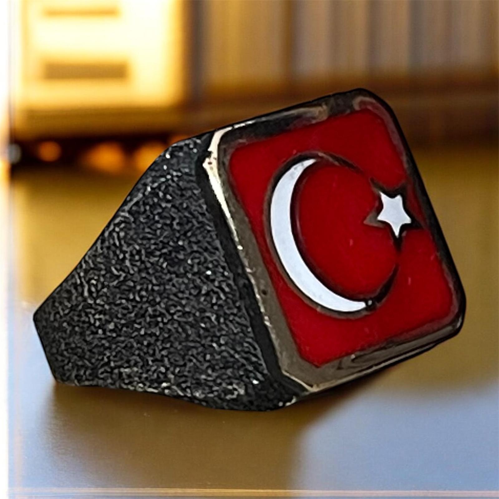 Üstü Mineli Ay Yıldızlı Gümüş Erkek Yüzük