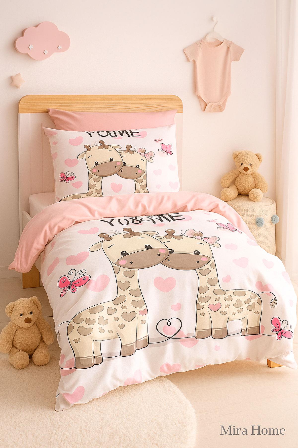 Yenidoğan Kız Bebek Nevresim Takımı 3D Pamuklu Zürafa