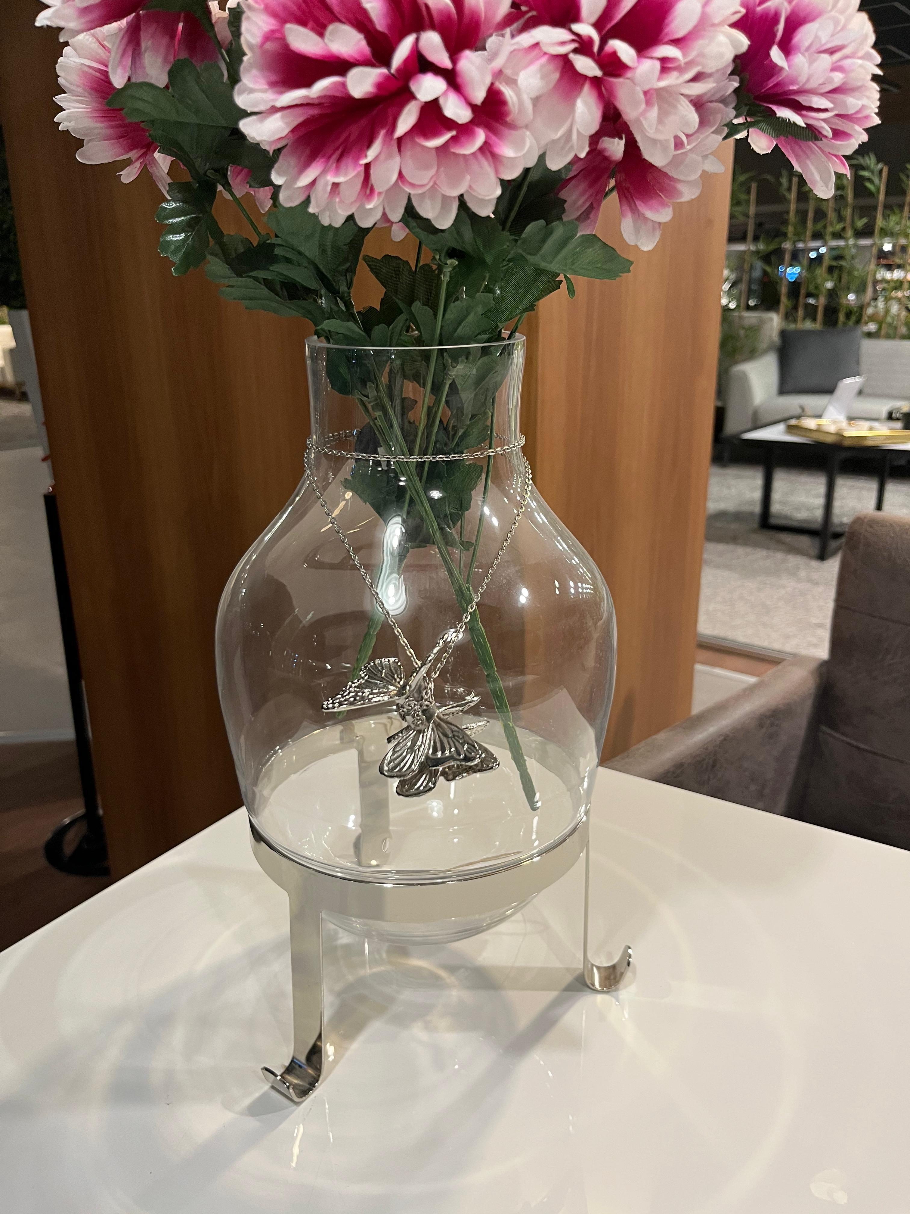 Crearthome Mikasa Moor Gümüş Kelebekli 3 Ayaklı Cam Vazo 36x20 Cm Aksesuar