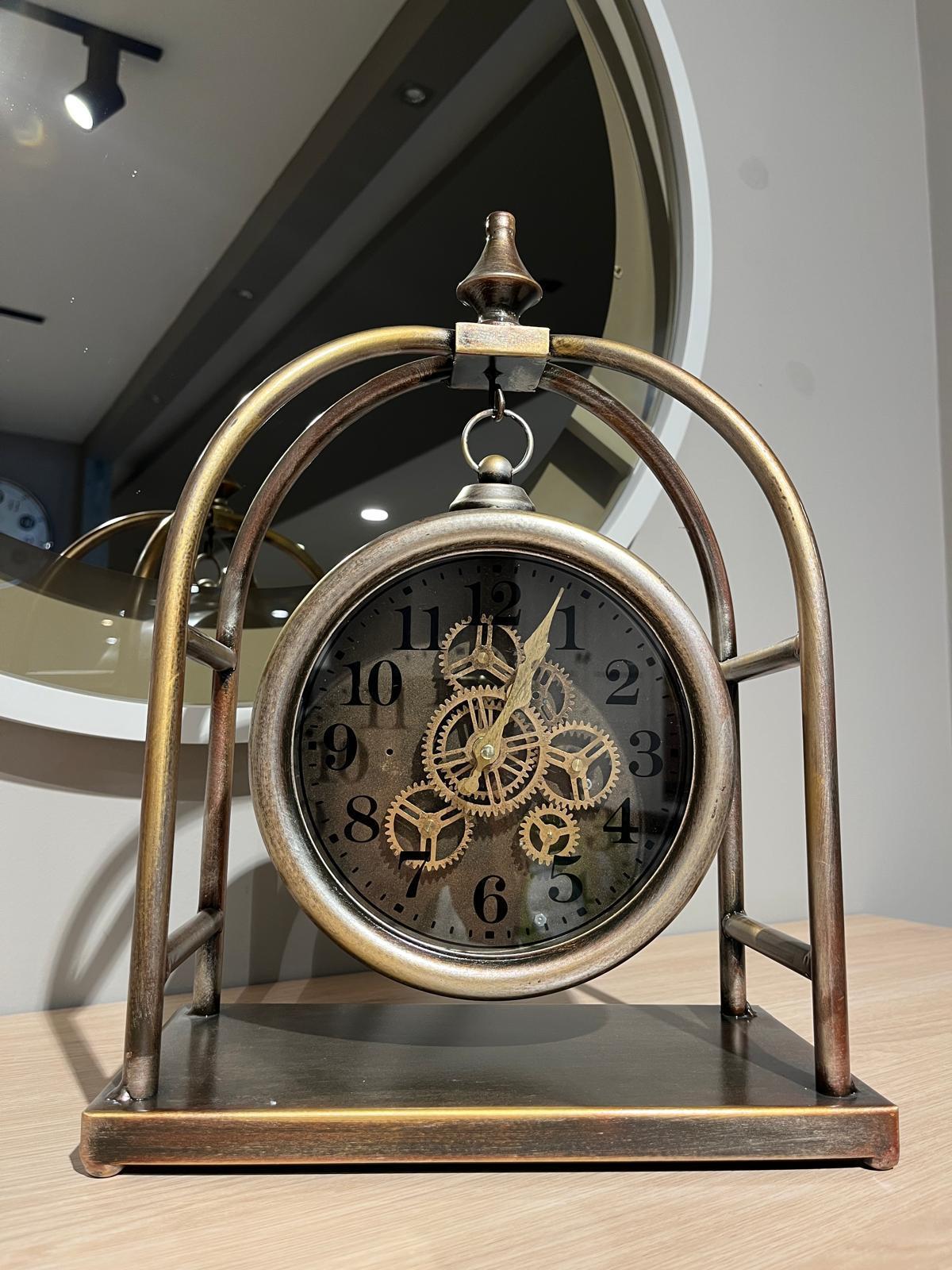 Crearthome Dekoratif Altın Eskitme Sallanan Çarklı Masa Saati