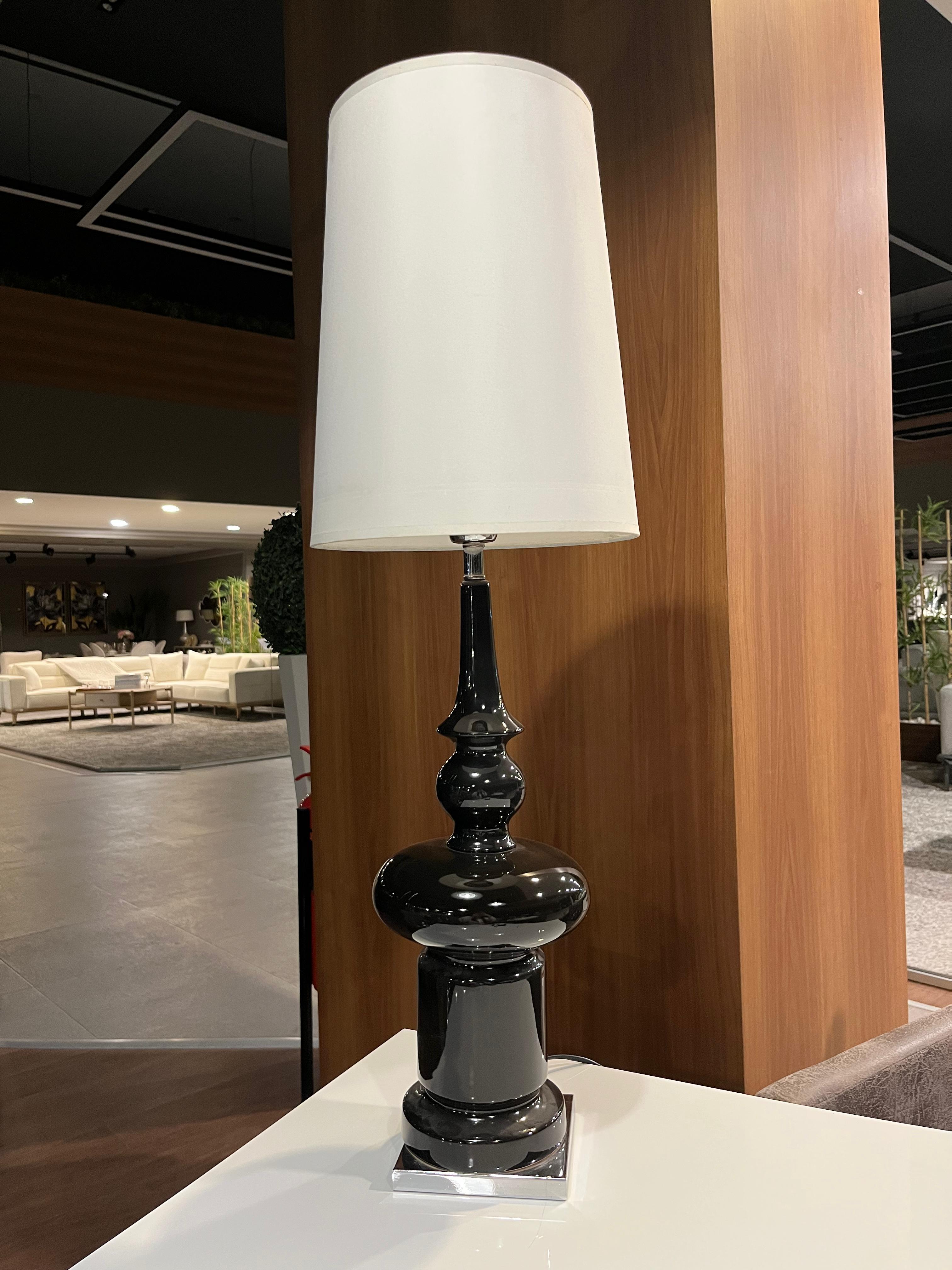 Crearthome Modern Siyah Queen Abajur 80 Cm Beyaz