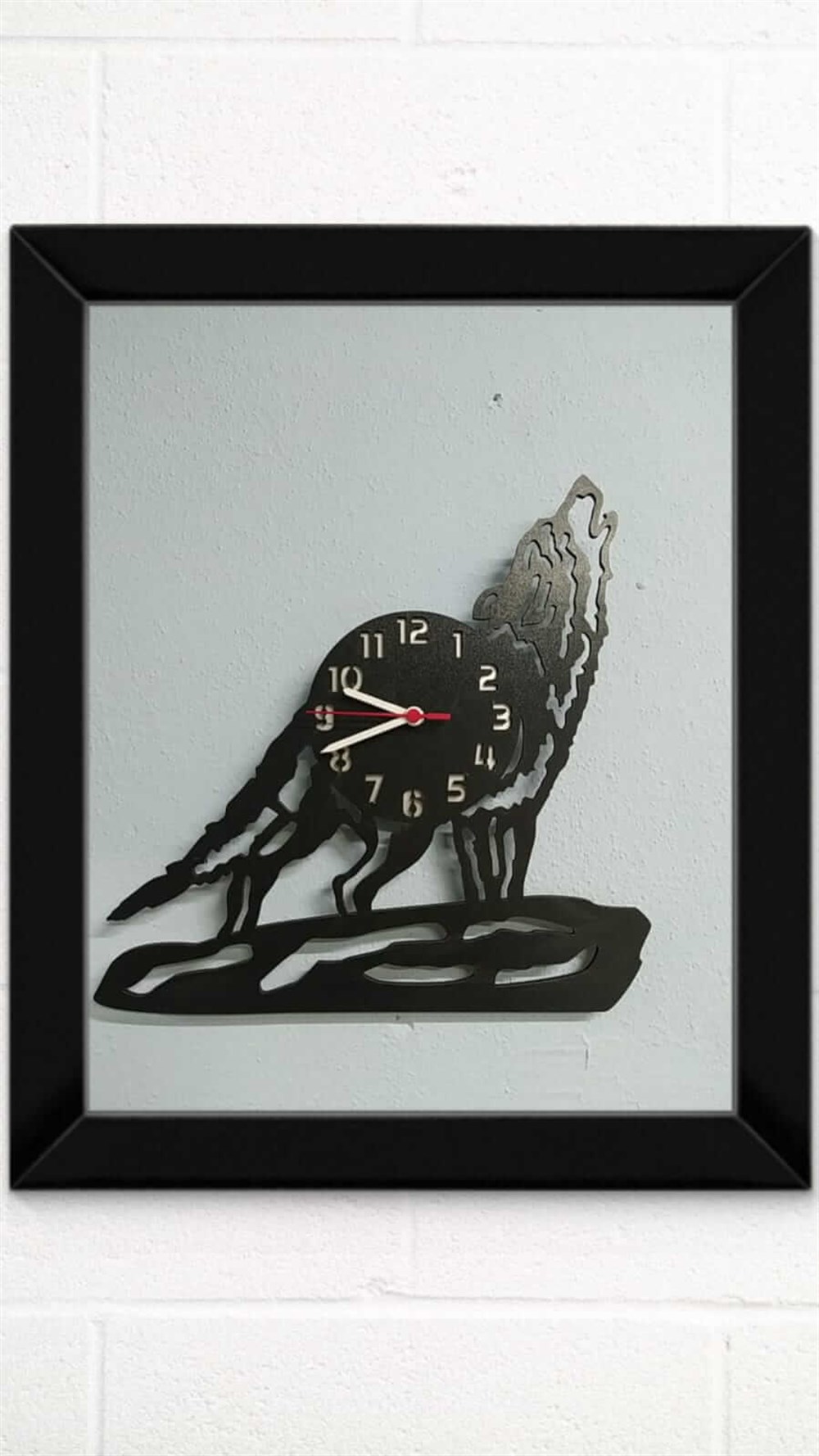 Dekoratif Avcı Saati Uluyan Kurt 