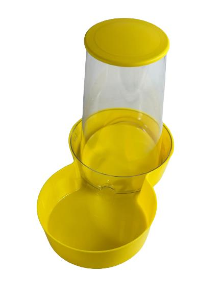 Miapet Hazneli Plastik Kedi-Köpek Kapaklı Mama ve Su Kabı 1,5 Lt Yuvarlak Sarı