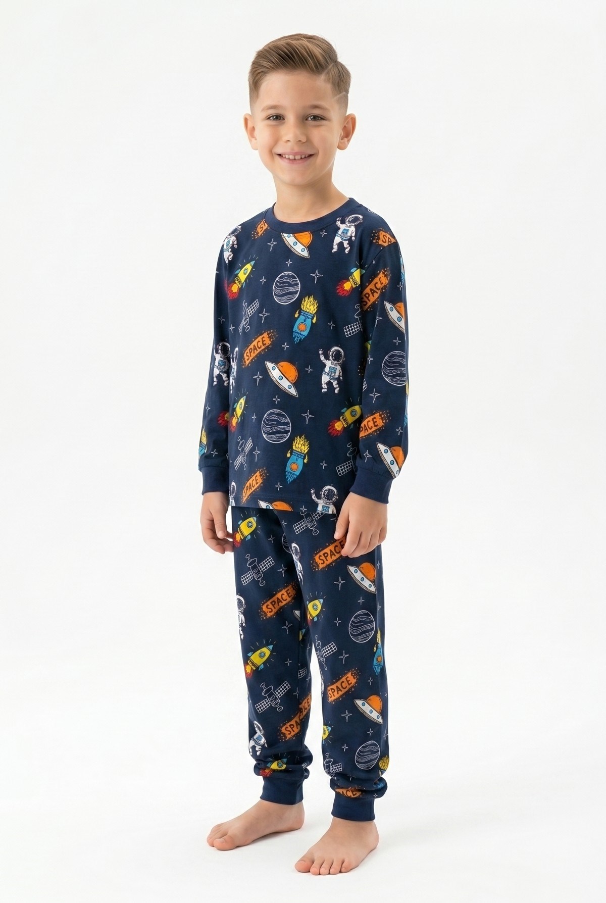 Erkek Çocuk Astronot ve Uzay Desenli %100 Pamuk Süprem Kumaş Uzun Kollu Pijama Takımı
