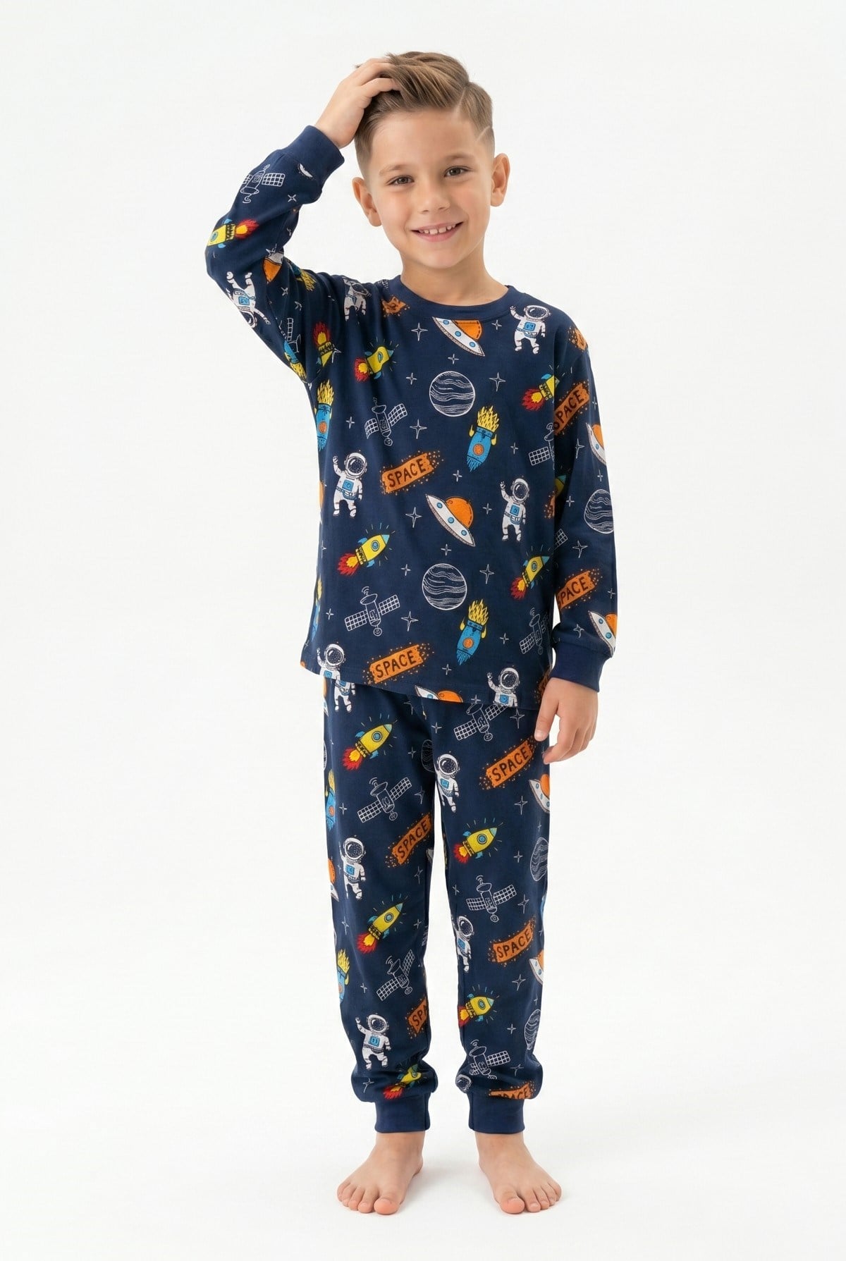 Erkek Çocuk Astronot ve Uzay Desenli %100 Pamuk Süprem Kumaş Uzun Kollu Pijama Takımı