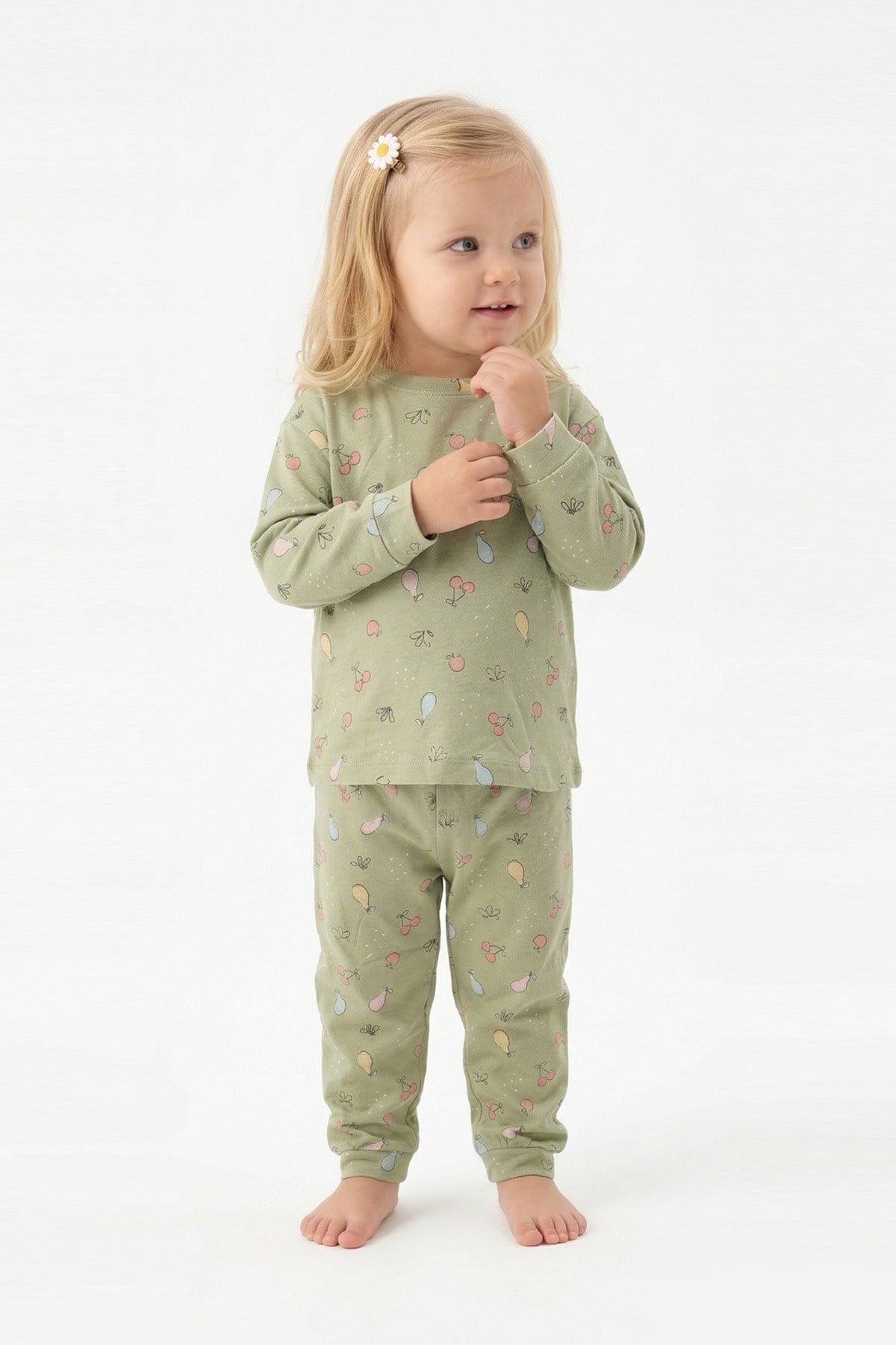 Kız Bebek Kiraz ve Meyve Desenli %100 Pamuk Reaktif Boyama İnterlok Kumaş Uzun Kollu Pijama Takımı