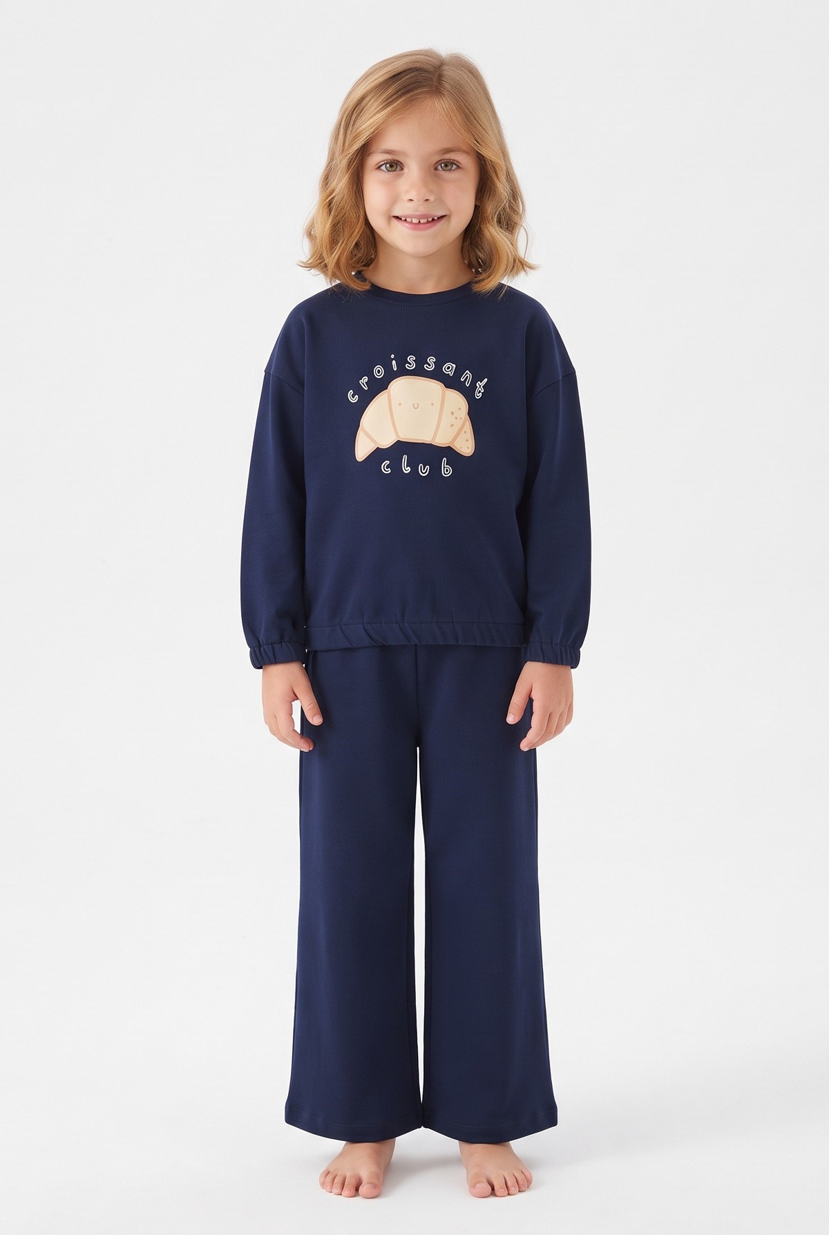 Kız Çocuk Baskılı Sweatın Eteği Lastikli %100 Pamuk Süprem Penye Kumaş Uzun Kollu Bol Paçalı Pijama Takımı
