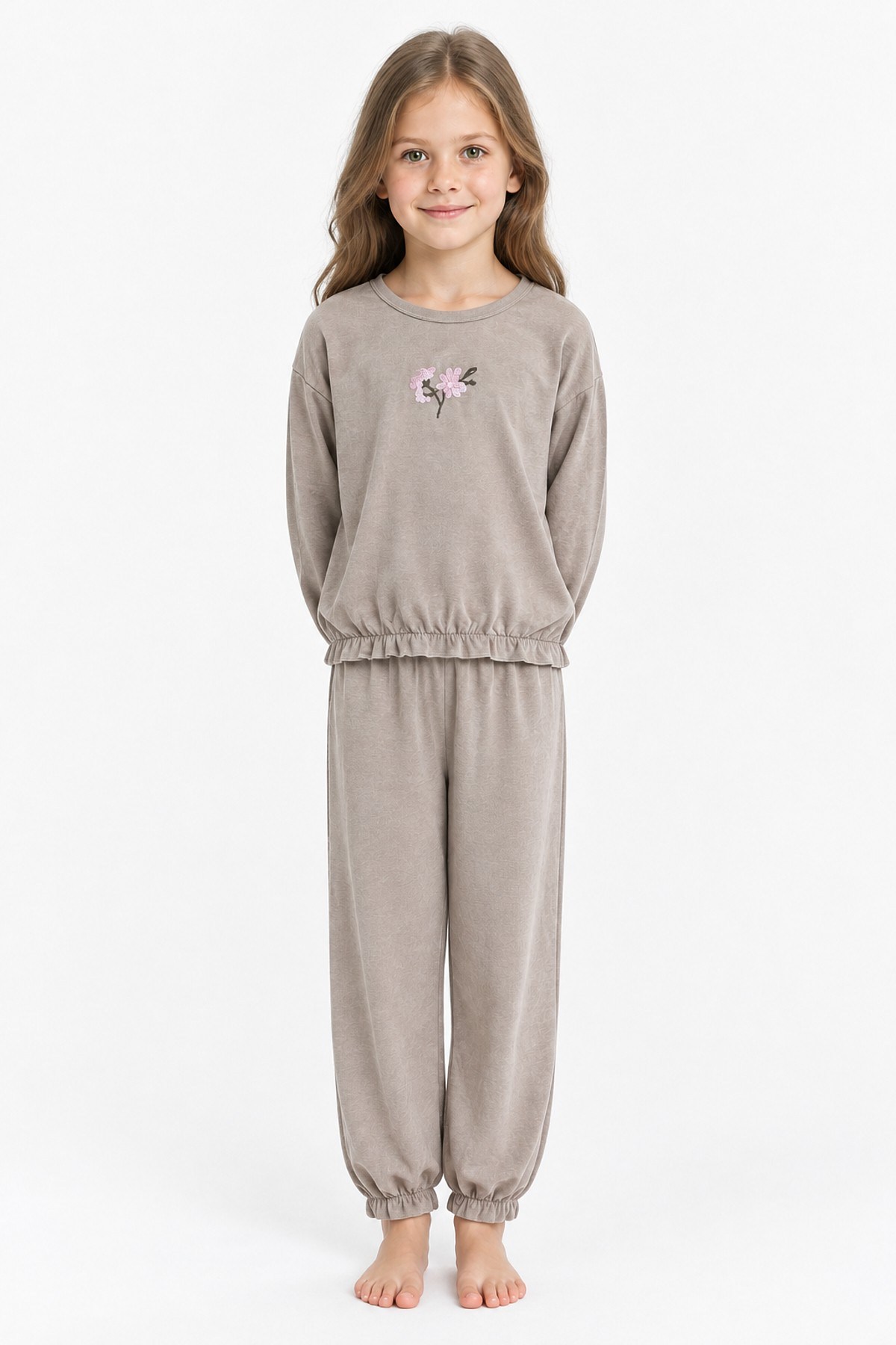Kız Çocuk Çiçek Nakışlı Kol ve Paça Büzgülü %100 Pamuk Süprem Kumaş Uzun Kollu Pijama Takımı