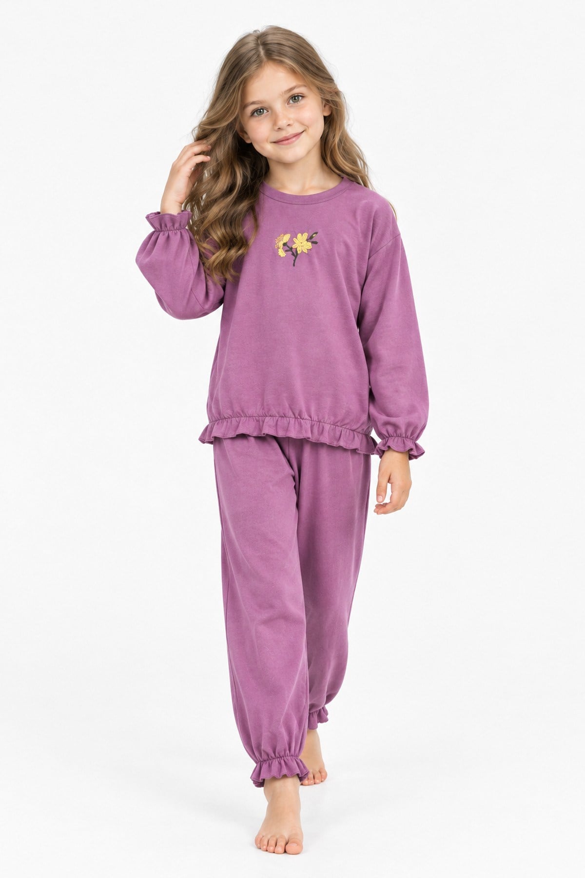 Kız Çocuk Çiçek Nakışlı Kol ve Paça Büzgülü %100 Pamuk Süprem Kumaş Uzun Kollu Pijama Takımı