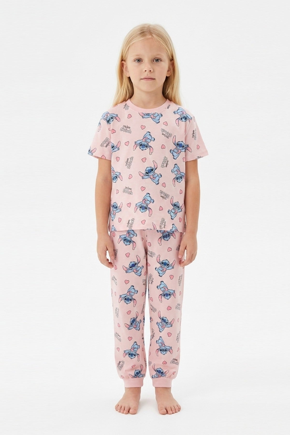Kız Çocuk Figürlü ve Kalp Desenli %100 Pamuk Reaktif Boyalı Süprem Kumaş Kısa Kollu Pijama Takımı