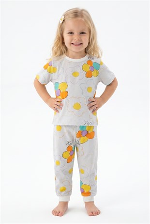 Kız Bebek Renkli Papatya Çiçek Desenli %100 Pamuk Süprem Kumaş Kısa Kollu Pijama Takımı