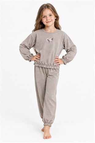 Kız Çocuk Çiçek Nakışlı Kol ve Paça Büzgülü %100 Pamuk Süprem Kumaş Uzun Kollu Pijama Takımı