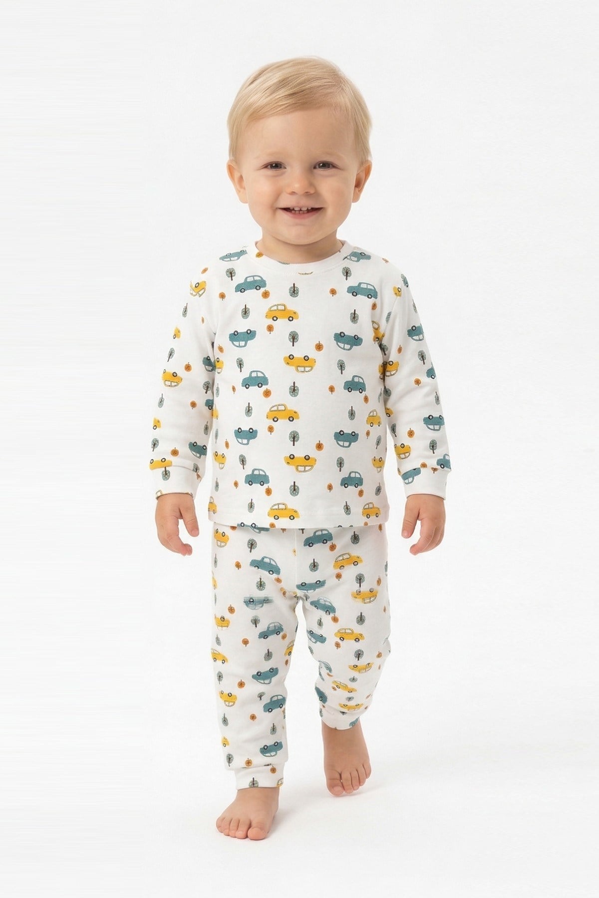 Erkek Bebek Araba ve Ağaç Desenli %100 Pamuk Süprem Kumaş Uzun Kollu Pijama Takımı