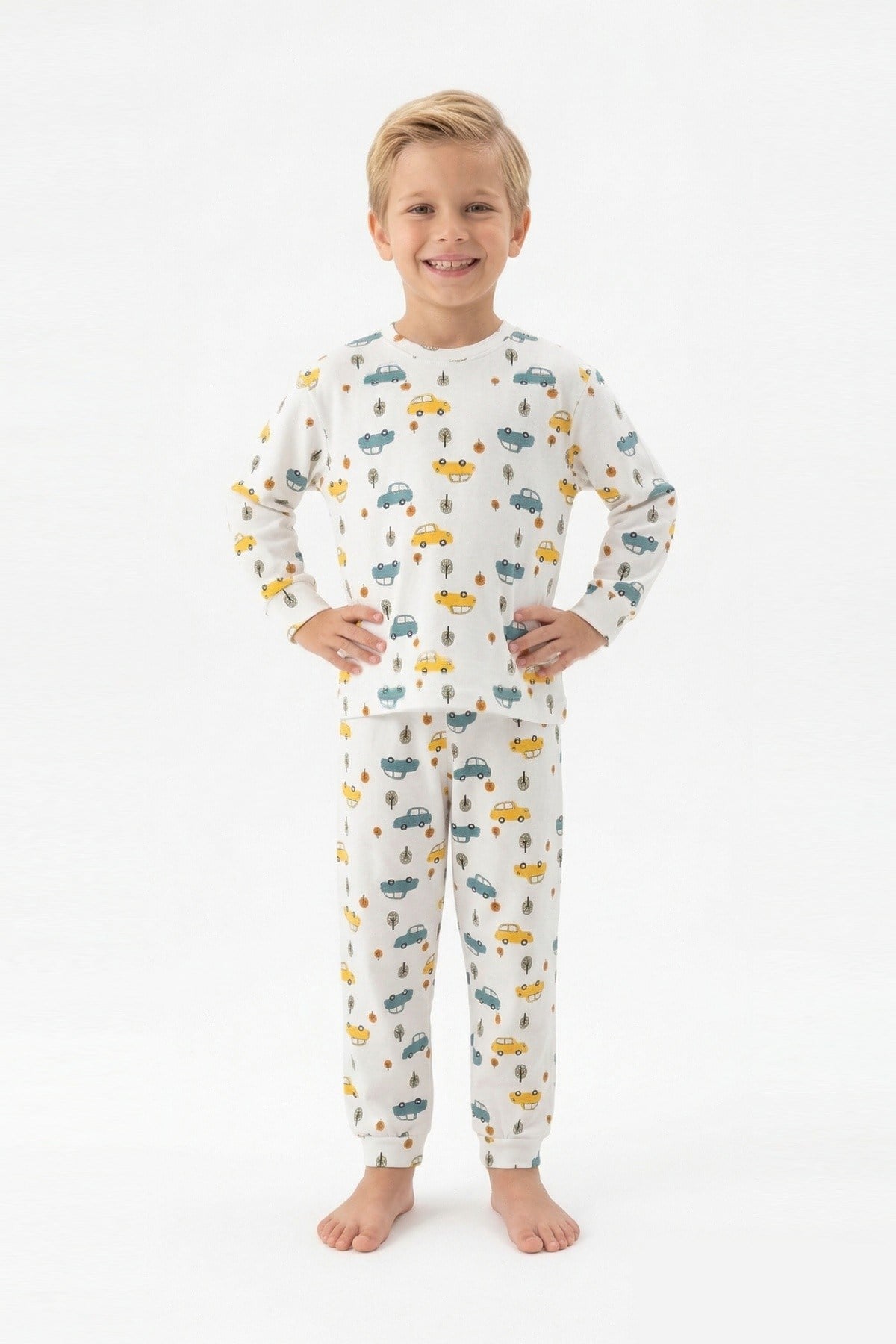 Erkek Çocuk Araba ve Ağaç Desenli %100 Pamuk Süprem Kumaş Uzun Kollu Pijama Takımı