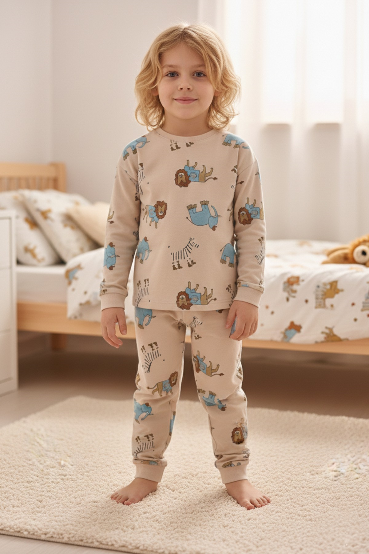 Erkek Çocuk Aslan Ve Fil Desenli %100 Pamuk Reaktif Boyalı İnterlok Kumaş Uzun Kollu Pijama Takımı