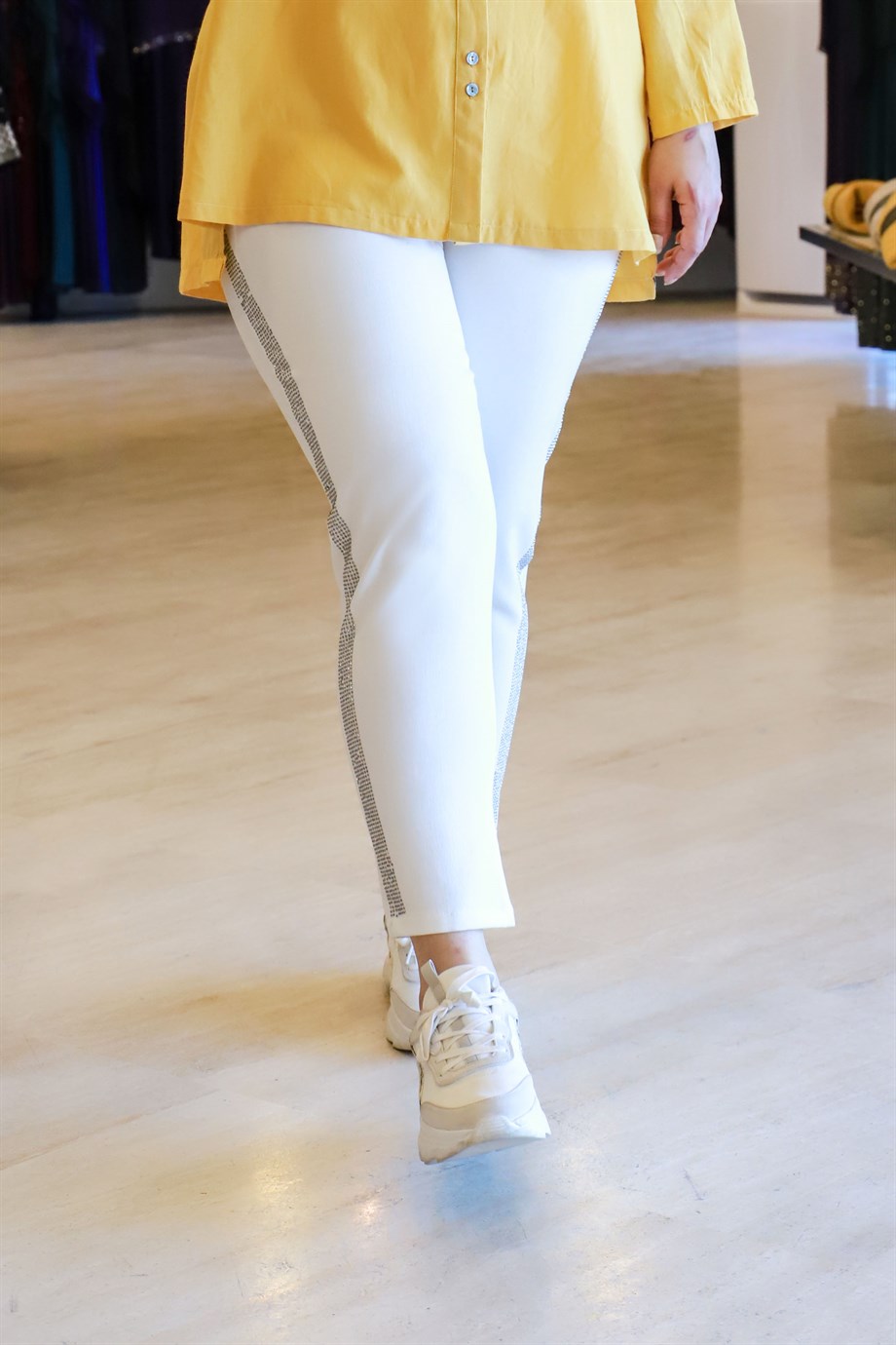 Büyük Beden Işıltı Pantolon Beyaz | büyük beden bayan pantolon modelleri ve  fiyatları | Bedrinxxl
